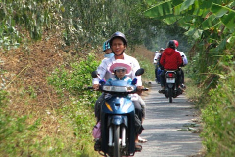 Miền Tây “ăn” cho hết Tết hết Xuân