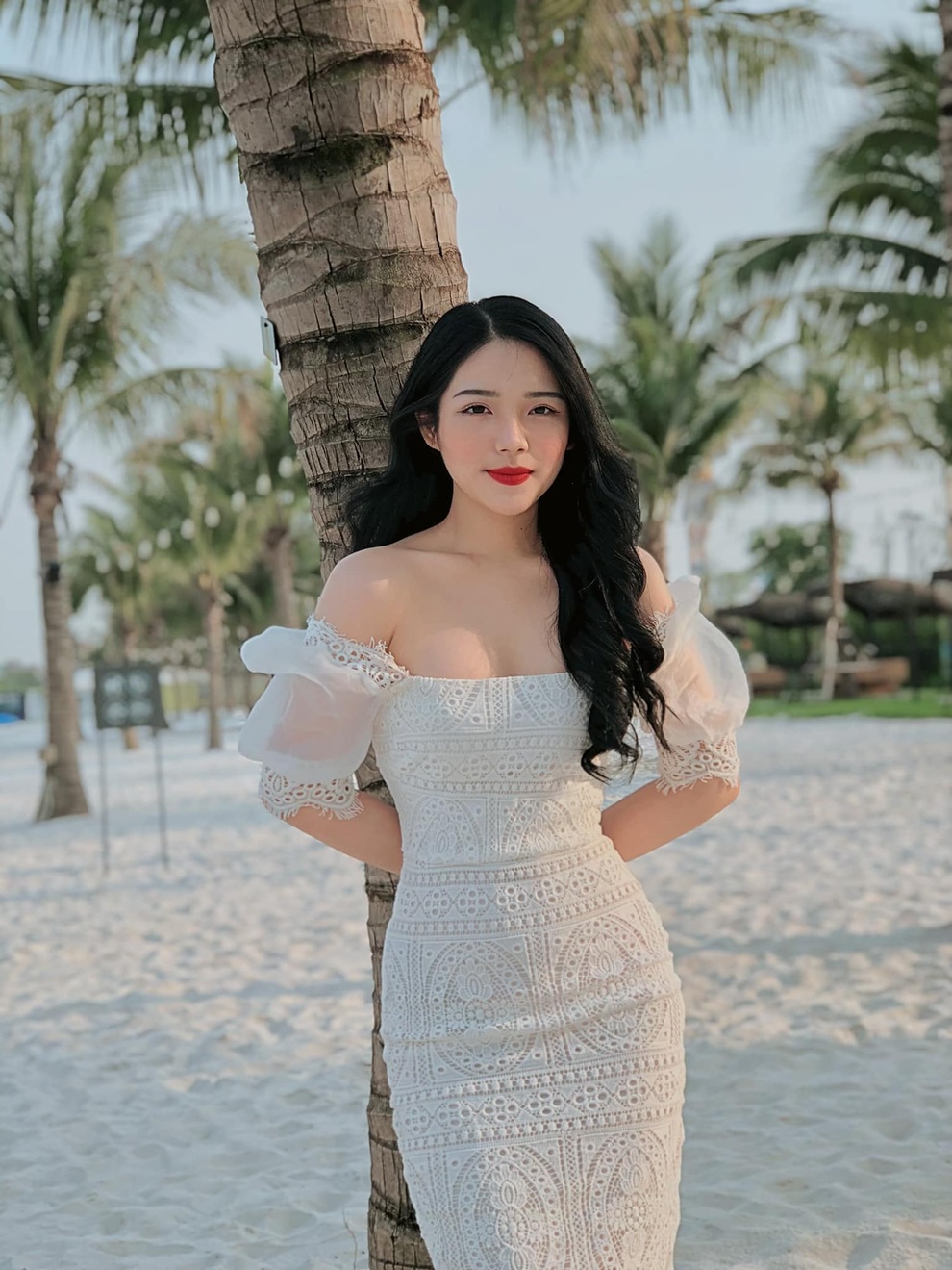 Hot girl Báo chí với dáng cực chuẩn đam mê nghề MC - 10 Hot girl Báo chí với dáng cực chuẩn đam mê nghề MC - 10