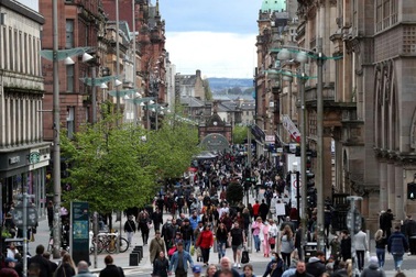 Tranh cãi việc chính quyền Scotland để băng vệ sinh nữ vào toilet nam