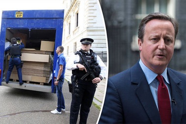 Gia đình ông Cameron dọn đồ khỏi dinh thủ tướng Anh