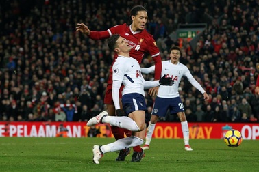 Liverpool bị xử ép, Jurgen Klopp “nổi điên” với trọng tài