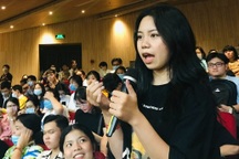 Học sinh hỏi GS Ngô Bảo Châu: "Muốn làm lãnh đạo, có cần học giỏi Toán?"