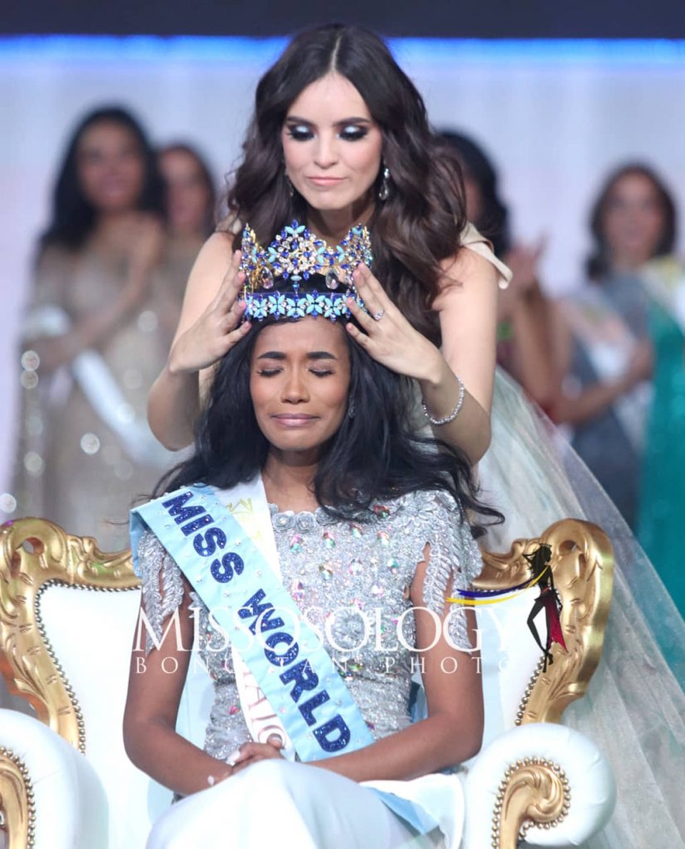 Hoa hậu Thế giới 2019 là người đẹp Jamaica, Lương Thuỳ Linh dừng chân ở top 12 - 5 Hoa hậu Thế giới 2019 là người đẹp Jamaica, Lương Thuỳ Linh dừng chân ở top 12 - 5