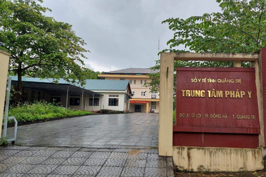 Làm sai lệch kết luận giám định, Giám đốc trung tâm pháp y Quảng Trị bị bắt