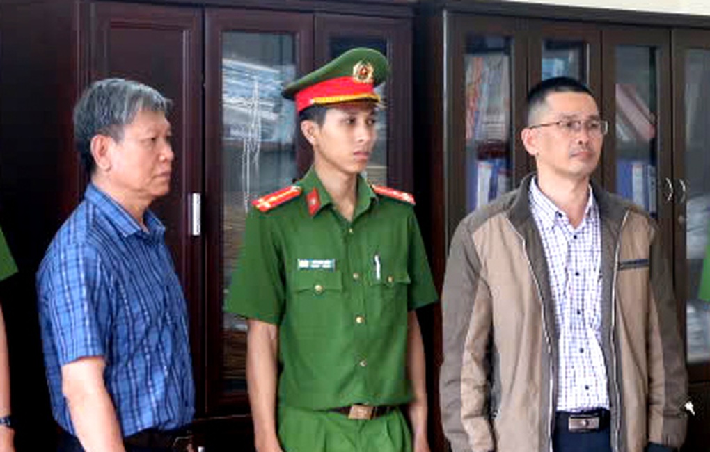 Giám đốc công ty chè ở Lâm Đồng cùng cấp dưới bị bắt - 1 Giám đốc công ty chè ở Lâm Đồng cùng cấp dưới bị bắt - 1