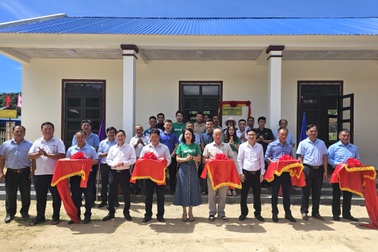 Khánh thành 2 phòng học Dân trí ở điểm trường được mệnh danh "nhiều không"