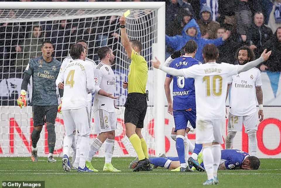 Ramos tỏa sáng, Real Madrid tạm chiếm ngôi đầu bảng La Liga - 6 Ramos tỏa sáng, Real Madrid tạm chiếm ngôi đầu bảng La Liga - 6