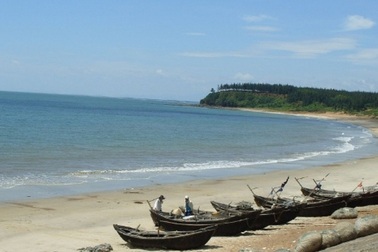 Lượng khách giảm đột biến sau vụ cá chết hàng loạt, ngành du lịch biển lao đao!