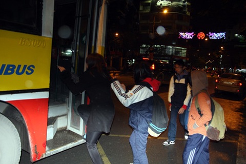 Nháo nhào cuộc sống thầy, trò khi đổi giờ