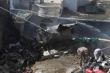 Máy bay Pakistan lao xuống khu dân cư, toàn bộ 107 người nghi thiệt mạng