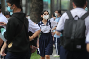 Áp lực sau kỳ thi lớp 10: "Tối lên giường em không tài nào ngủ được"