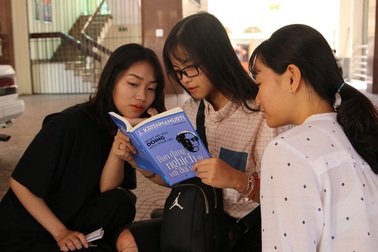 Talkshow “Bạn đang nghịch gì với đời mình?” – Đi tìm đáp án cho ý nghĩa cuộc đời người trẻ