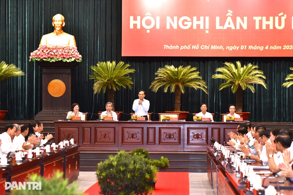 Thành ủy TPHCM phân công nhiệm vụ cho các phó bí thư - 1 Thành ủy TPHCM phân công nhiệm vụ cho các phó bí thư - 1