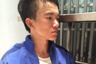 Đặc nhiệm đạp ngã tên cướp ở trung tâm TPHCM