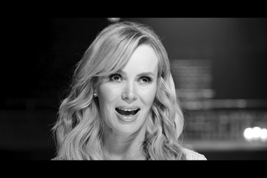 Amanda Holden khoe giọng hát