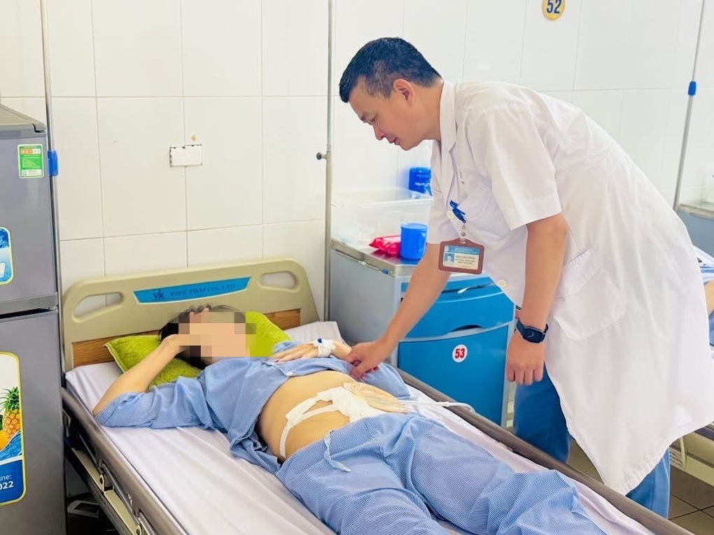 Thụt tháo detox bằng chanh muối, người phụ nữ phải mổ cấp cứu - 1 Thụt tháo detox bằng chanh muối, người phụ nữ phải mổ cấp cứu - 1