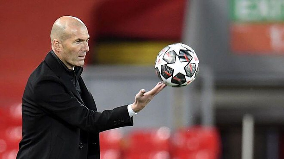 HLV Zidane gây sốc, nói thẳng lý do rời khỏi Real Madrid - 2 HLV Zidane gây sốc, nói thẳng lý do rời khỏi Real Madrid - 2