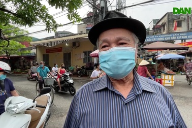 Chợ Tân Mai vẽ ô kẻ vạch phòng dịch Covid-19 cho "đẹp", ít người thực hiện