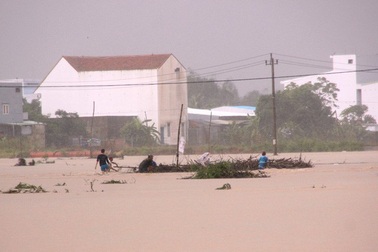 "Đợt mưa như lần này ở miền Trung chưa từng xảy ra trong quá khứ"
