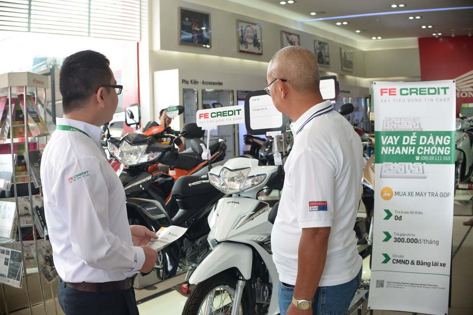 9 tháng đầu năm, FE CREDIT đạt 3.200 tỷ đồng lợi nhuận - 2 9 tháng đầu năm, FE CREDIT đạt 3.200 tỷ đồng lợi nhuận - 2