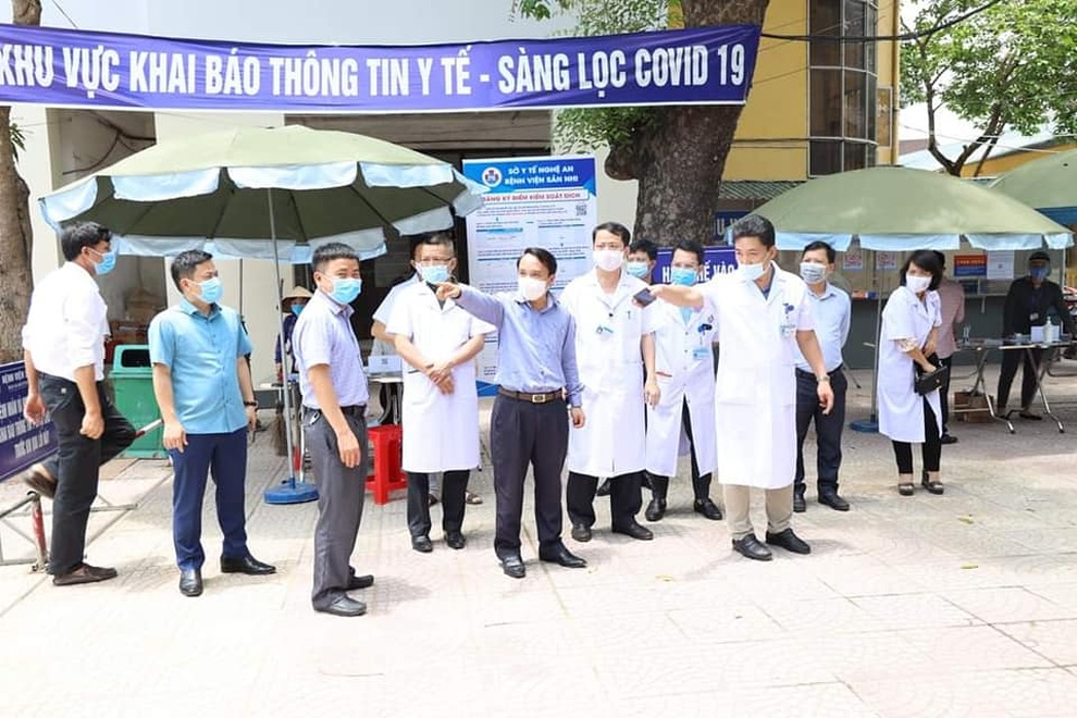 Test nhanh Covid-19 cho toàn dân thành phố Vinh - 1 Test nhanh Covid-19 cho toàn dân thành phố Vinh - 1