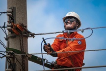 Khoảnh khắc ấn tượng trong cuộc thi ảnh kỷ niệm 50 năm ngành điện miền Nam