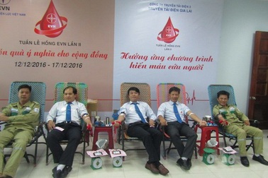 Tưng bừng ngày hội hiến máu tình nguyện “Tuần lễ Hồng – EVN” lần thứ 2