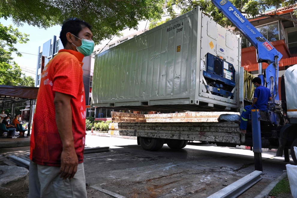 Dịch bệnh căng thẳng, bệnh nhân Covid-19 Thái Lan chết trên đường phố - 4 Dịch bệnh căng thẳng, bệnh nhân Covid-19 Thái Lan chết trên đường phố - 4