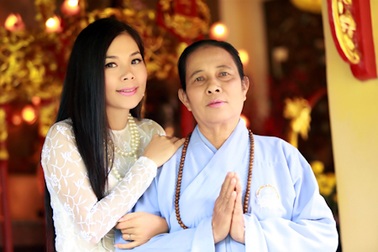 Mỹ Lệ: “Mẹ muốn tôi quy y”