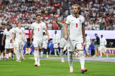 Harry Kane lập kỷ lục trong ngày tuyển Anh ngã gục trước Argentina