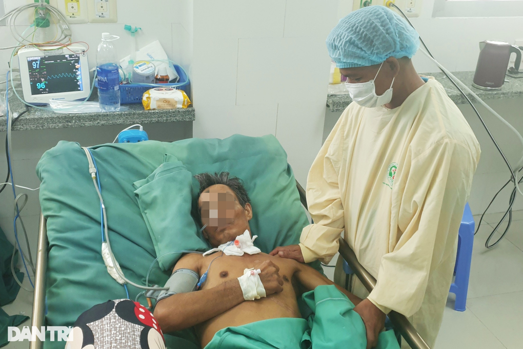 TPHCM: Nhiều người lâm vào bi kịch, mất Tết sau tai nạn giao thông - 2 TPHCM: Nhiều người lâm vào bi kịch, mất Tết sau tai nạn giao thông - 2