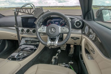 Trung tâm thử nghiệm xe lớn nhất châu Âu rộng cửa đón ô tô tự lái