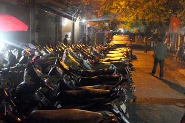 Hà Nội: Buông lỏng quản lý bãi xe, lãnh đạo bị xử lý nghiêm