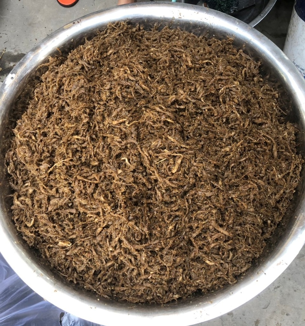 Dân Bạc Liêu gói bánh, kho vịt... gửi đồng hương kẹt ở TPHCM vì Covid-19 - 7 Dân Bạc Liêu gói bánh, kho vịt... gửi đồng hương kẹt ở TPHCM vì Covid-19 - 7