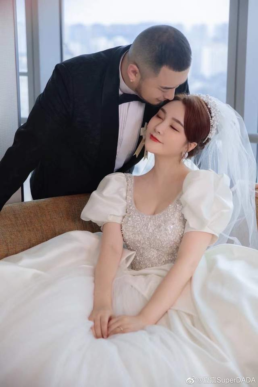 Nữ thần tượng Trung Quốc kết hôn với CEO công ty giải trí - 4 Nữ thần tượng Trung Quốc kết hôn với CEO công ty giải trí - 4