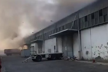 Cựu công nhân cảng Beirut nói có pháo hoa trong nhà kho