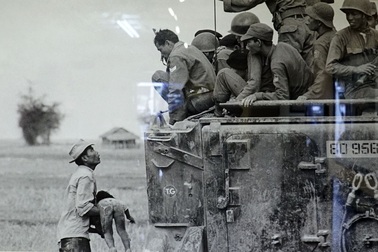 Sự khốc liệt của chiến tranh qua ảnh và những kỷ vật