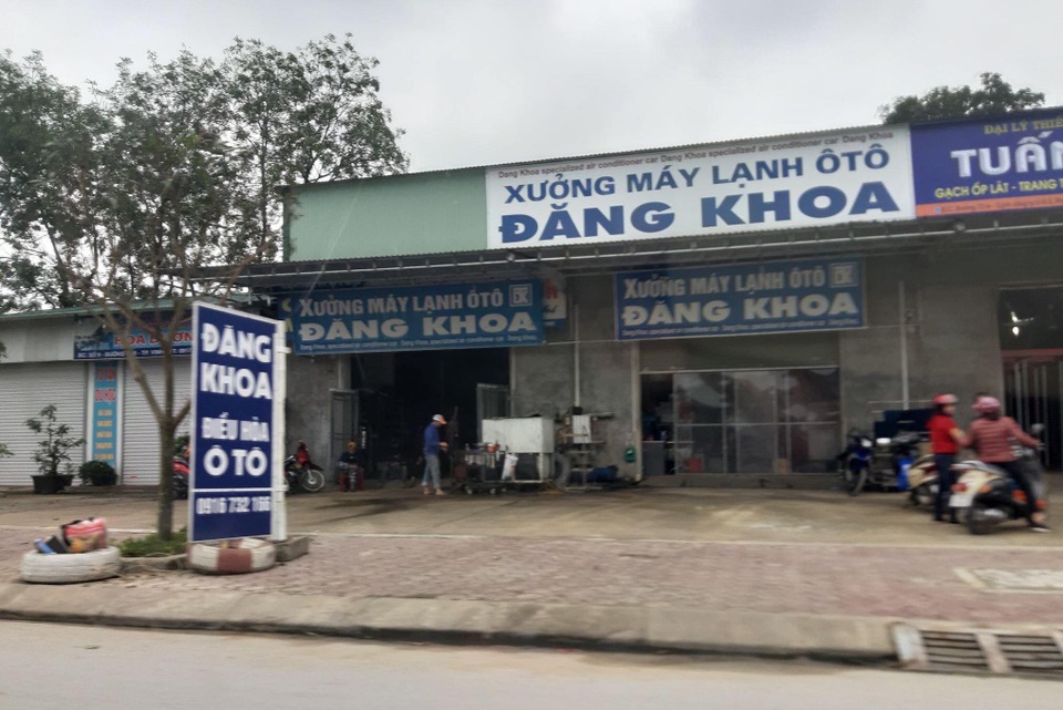 Nghệ An: Công ty vận tải xây hàng loạt ki-ốt không phép cho thuê - 2 Nghệ An: Công ty vận tải xây hàng loạt ki-ốt không phép cho thuê - 2