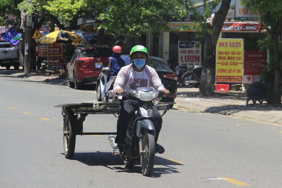 Lao động giúp việc gia đình, đánh giày... nhận hỗ trợ từ gói 26.000 tỷ đồng - 2 Lao động giúp việc gia đình, đánh giày... nhận hỗ trợ từ gói 26.000 tỷ đồng - 2