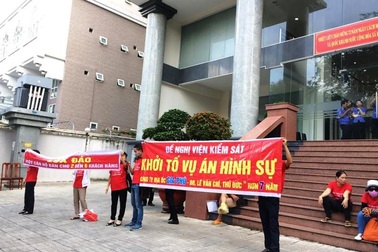 Một căn hộ bán cho nhiều người: Nguy cơ trắng tay vì ngân hàng phát mãi