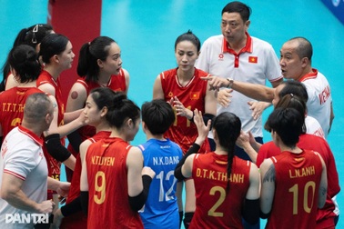 Tuyển bóng chuyền nữ Việt Nam thua Thái Lan vì điểm số gây tranh cãi