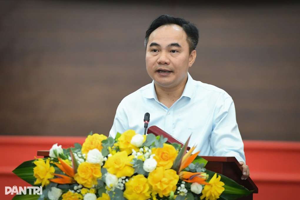 Công an phát hiện DN đưa người đi nước ngoài để ngoài sổ sách số tiền lớn - 1 Công an phát hiện DN đưa người đi nước ngoài để ngoài sổ sách số tiền lớn - 1