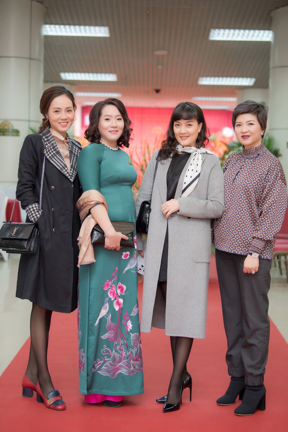Dàn “Táo Quân” hội ngộ các thế hệ vàng của làng sân khấu Hà Nội - 12 Dàn “Táo Quân” hội ngộ các thế hệ vàng của làng sân khấu Hà Nội - 12
