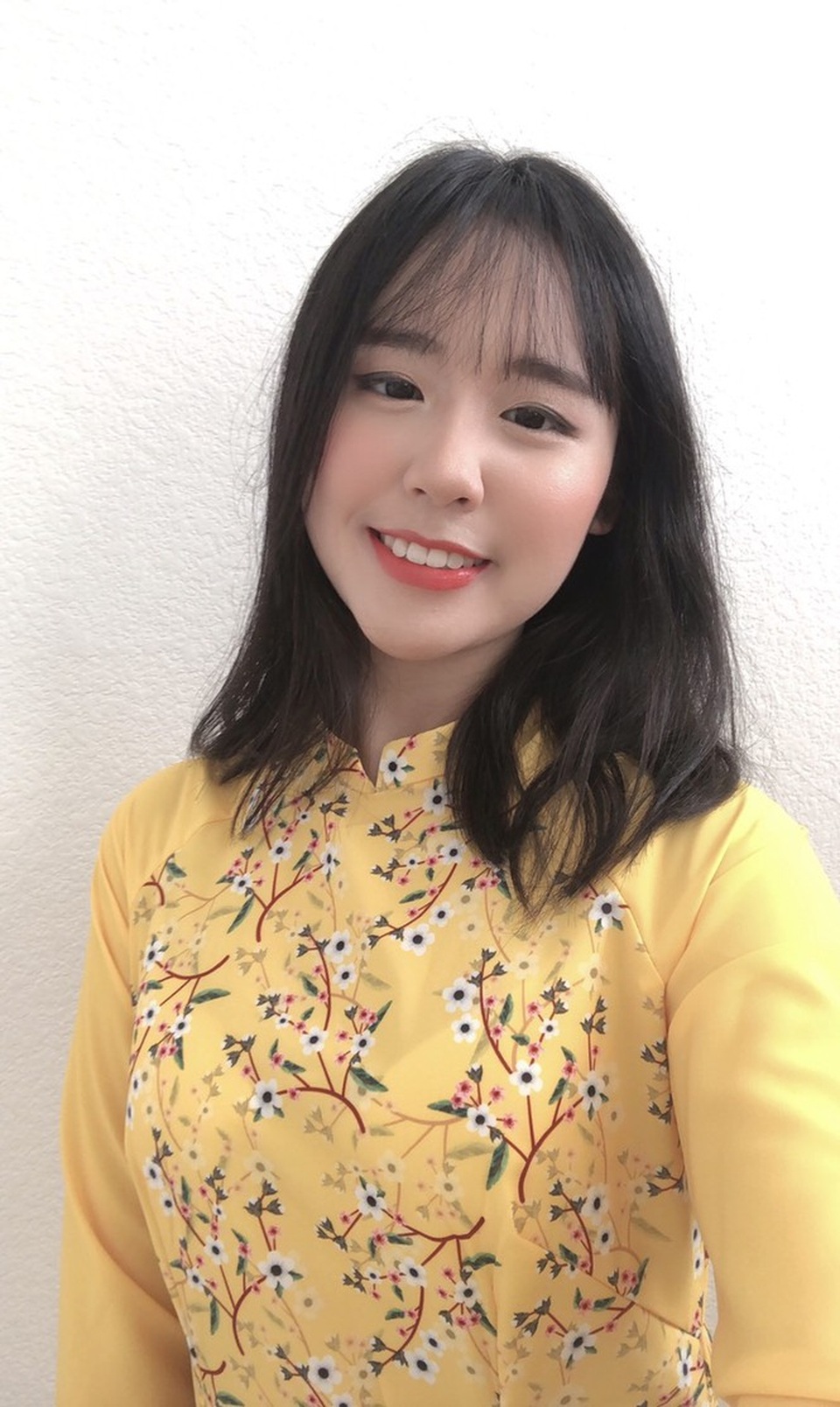 Rực rỡ sắc vàng với bộ ảnh áo dài đón Tết của du học sinh tại Mỹ - 2 Rực rỡ sắc vàng với bộ ảnh áo dài đón Tết của du học sinh tại Mỹ - 2