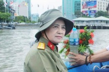 Nỗi day dứt của nữ thượng tá về "ngôi mộ tình yêu" 2 liệt sỹ