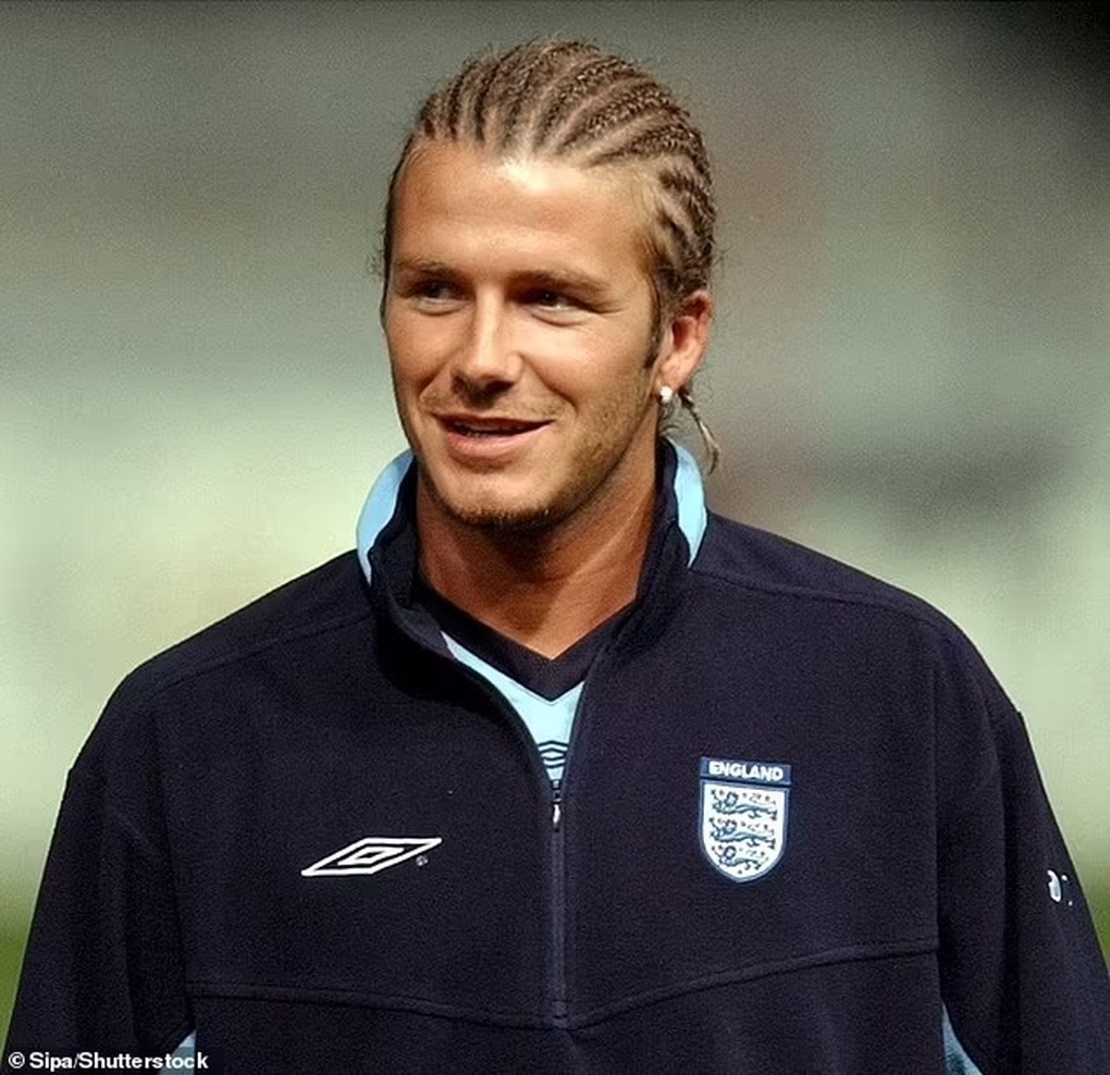 David Beckham hóa gã tóc bạc, thể hiện sự ăn ý với cậu hai - 4 David Beckham hóa gã tóc bạc, thể hiện sự ăn ý với cậu hai - 4