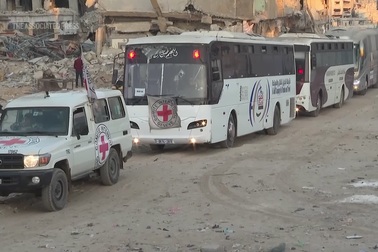 Hamas bắt đầu trả tự do cho 7 con tin Israel đầu tiên