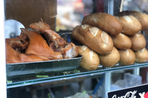 Giám đốc Sở ATTP TPHCM cảnh báo thói quen nguy hiểm khi ăn bánh mì mùa nóng