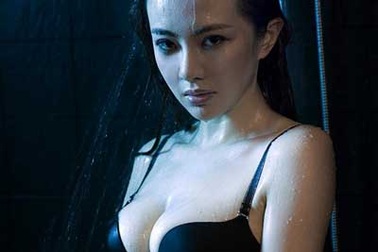 Xôn xao với loạt ảnh “nóng” của người mẫu Trung Quốc