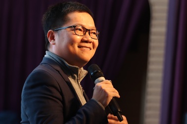 Tiến sĩ ĐH Stanford: "Học 10 thầy Toán giỏi nhất có khi chưa bằng tự học"